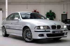 BMW M5 2001 года  (EU)